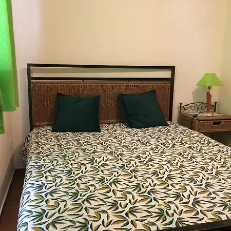 Small Cozy Flat, By The Pool And By The Sea *