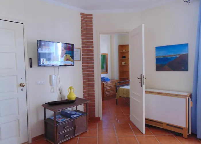 Small Cozy Flat, By The Pool And By The Sea. Tavira