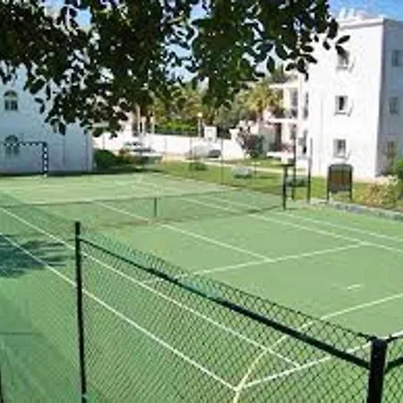 Small Cozy Flat, By The Pool And By The Sea