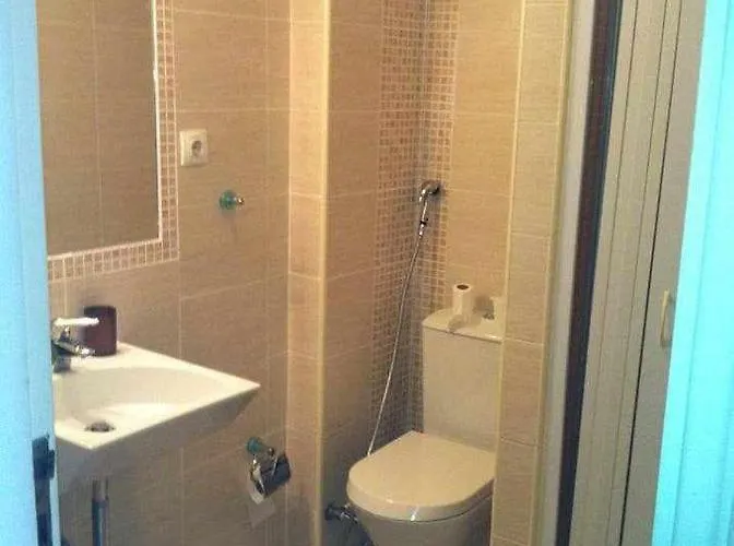 Small Cozy Flat, By The Pool And By The Sea. Vakantiehuis Tavira