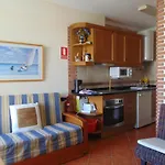 Small Cozy Flat, By The Pool. Tavira