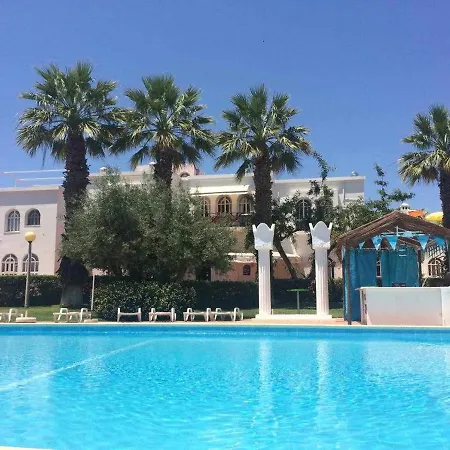 Small Cozy Flat, By The Pool. Tavira